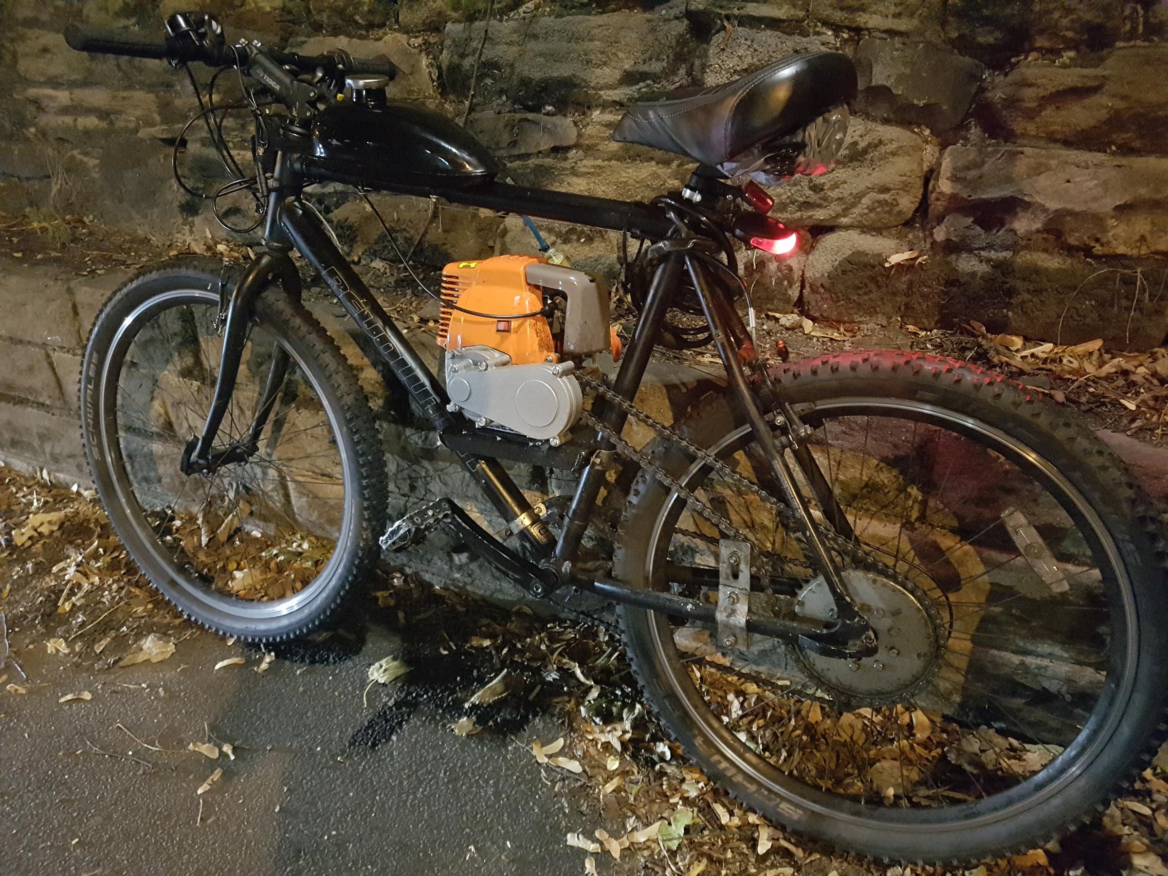 chainsaw motor on bicycle