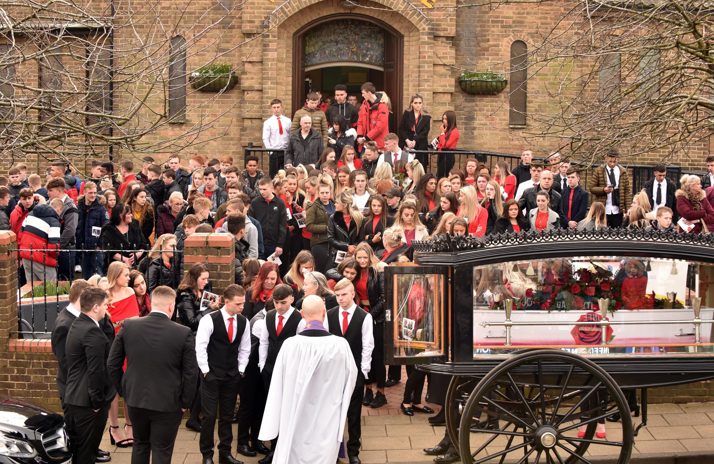 Holme Wood Turns Red To Pay Tribute To Anthony Ryan Bradford Telegraph And Argus